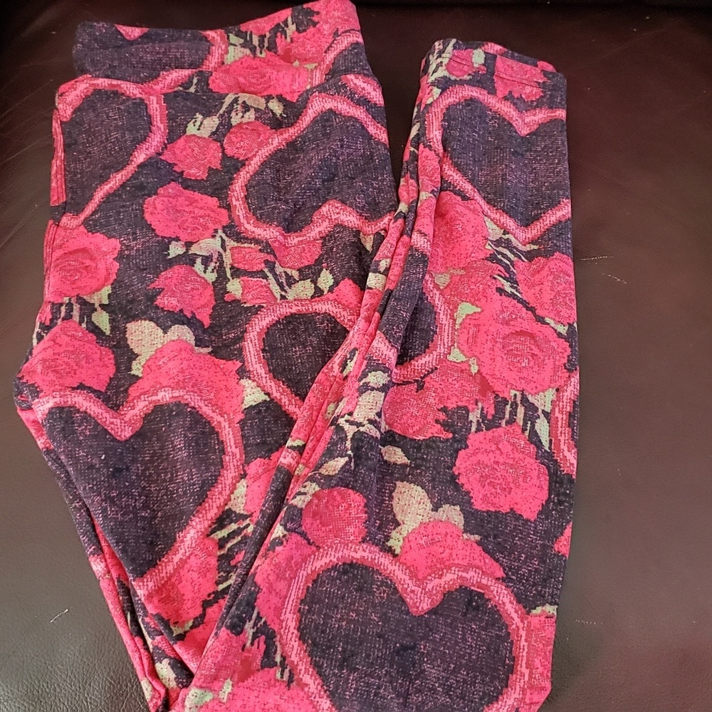 TC Valentine's Day leggings
